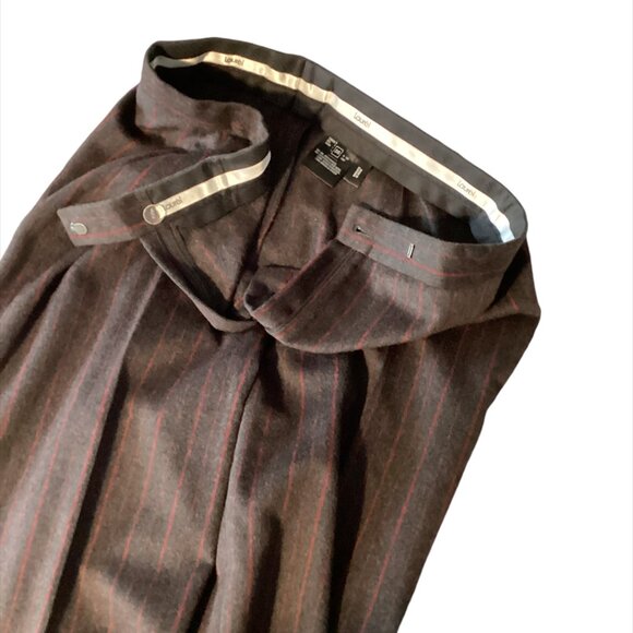VINTAGE Laurèl 2 pc Pin Stripe Pant Suit, Sz 38, Dark Grey, Burgundy - Picture 8 of 12